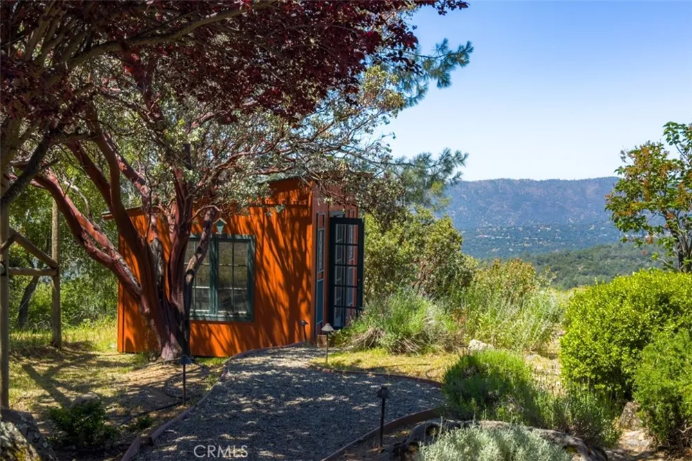 43016 Sunshine Mountain Oakhurst, CA 93644