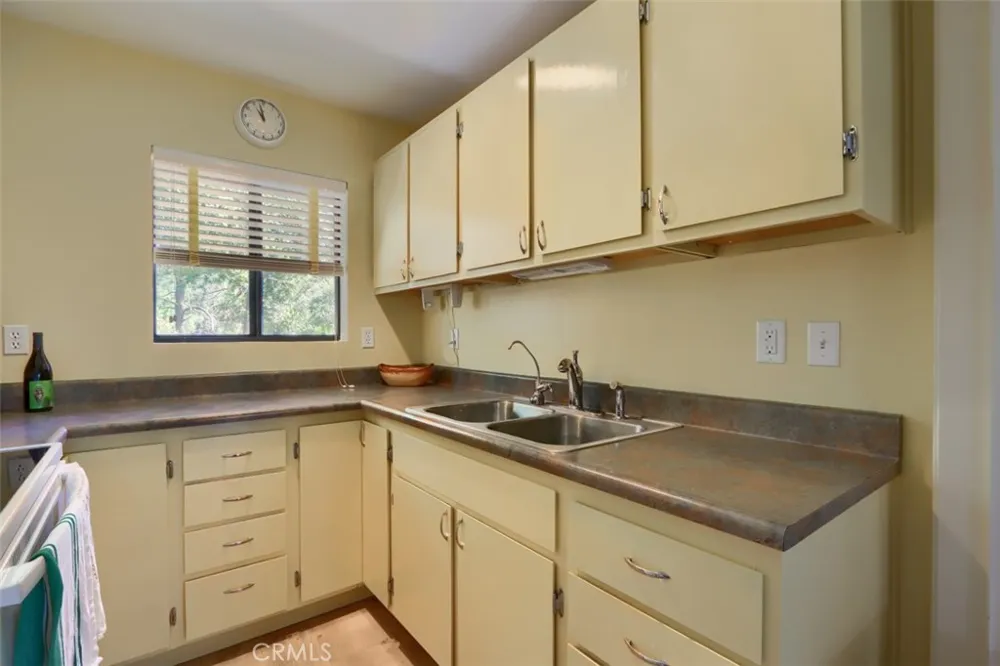 43016 Sunshine Mountain Oakhurst, CA 93644