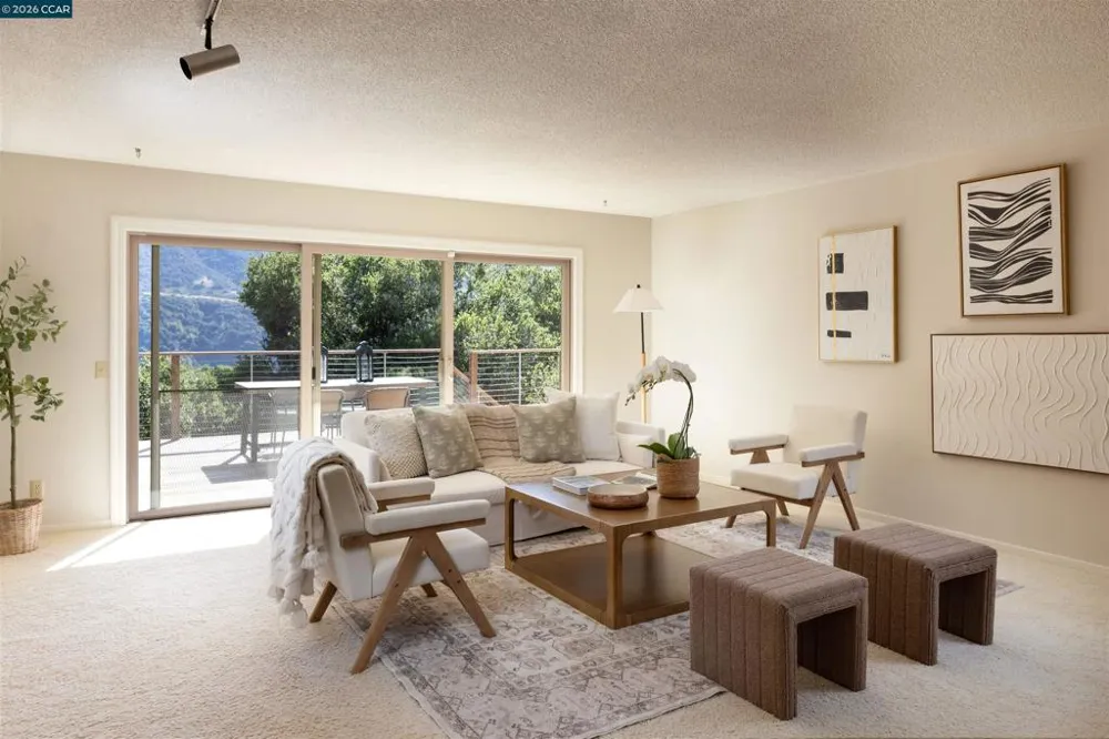 12 Marquard Rd Carmel Valley, CA 93924