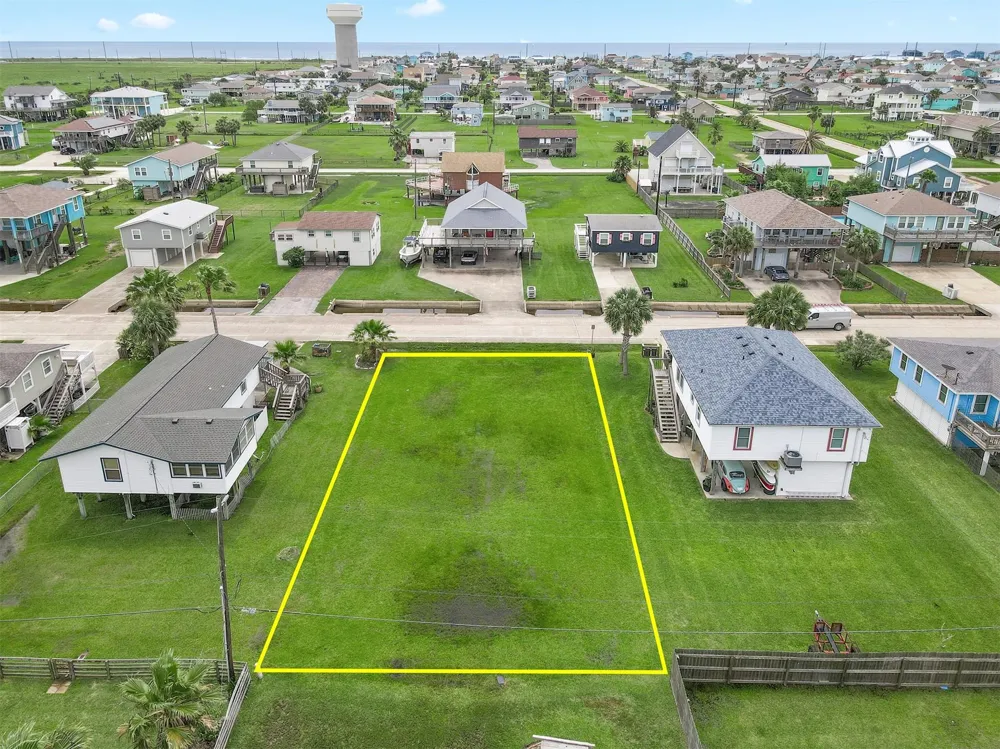 16534 Jolly Roger Jamaica Beach, TX 77554