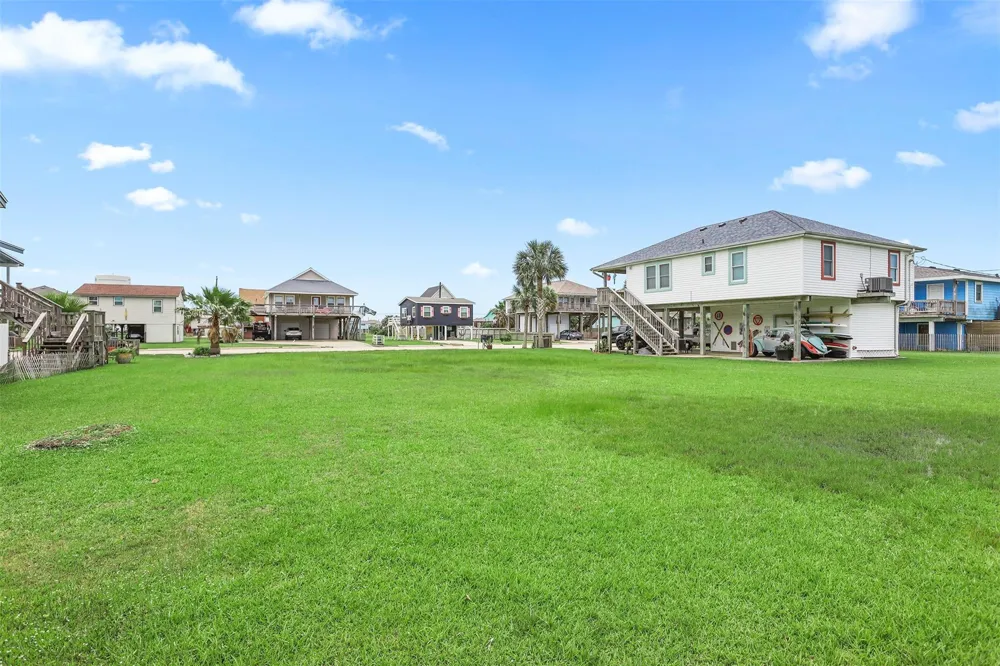 16534 Jolly Roger Jamaica Beach, TX 77554