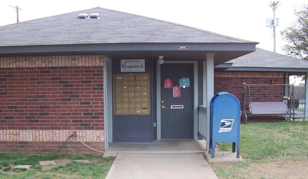 401 Jack Griffin Drive Hereford, TX 79045