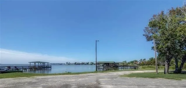 217 Cherry Tree Livingston, TX 77351