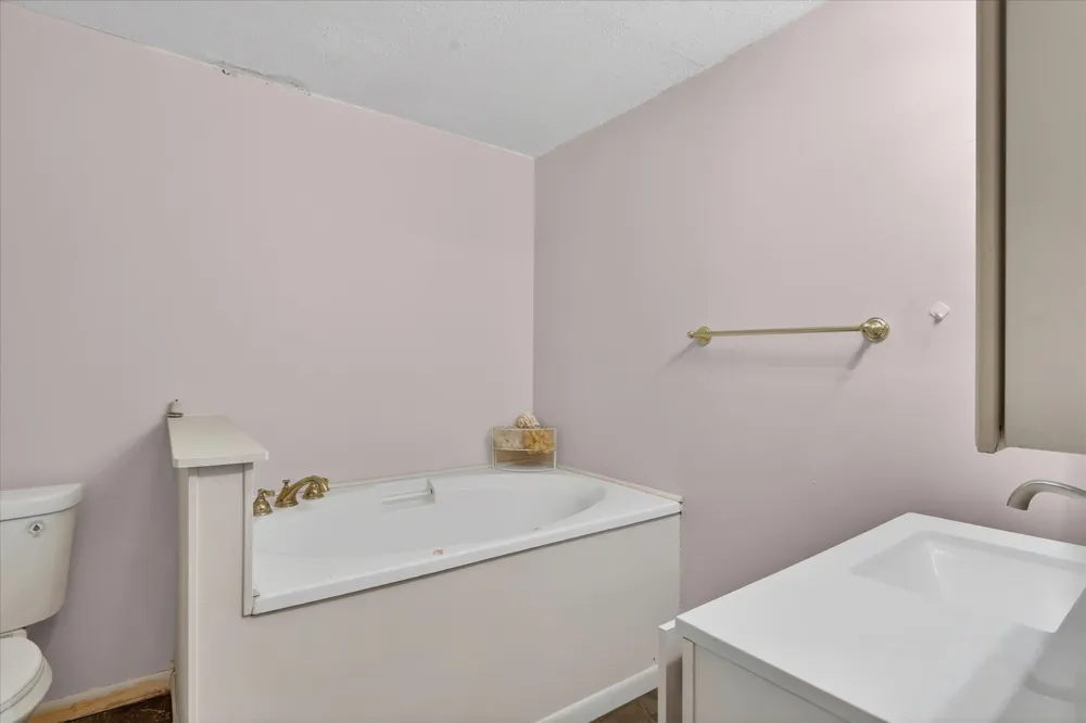 1092 W Highway 199 Springtown, TX 76082