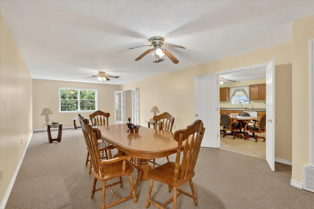 1092 W Highway 199 Springtown, TX 76082