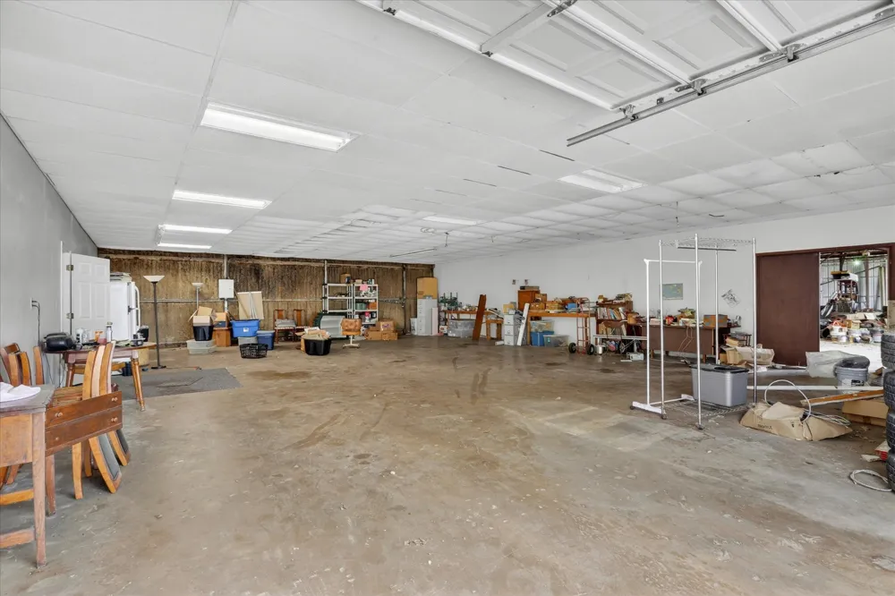 1092 W Highway 199 Springtown, TX 76082