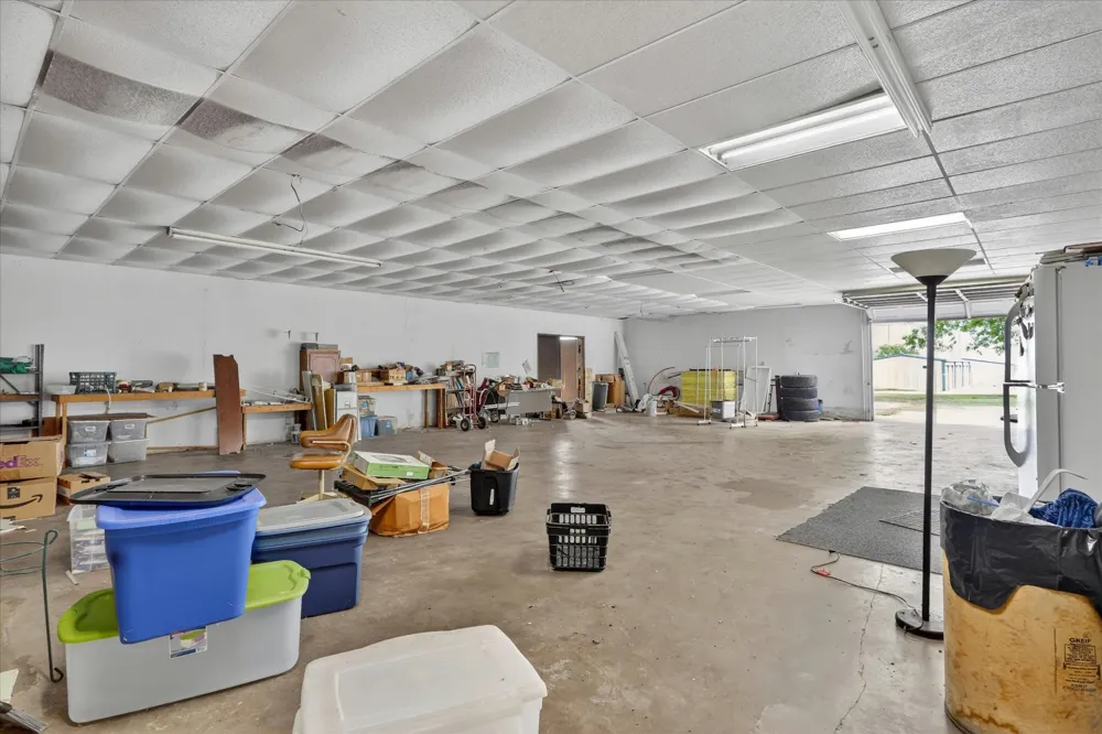 1092 W Highway 199 Springtown, TX 76082