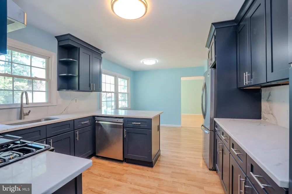 18 PARKER ROAD Plainsboro, NJ 08536
