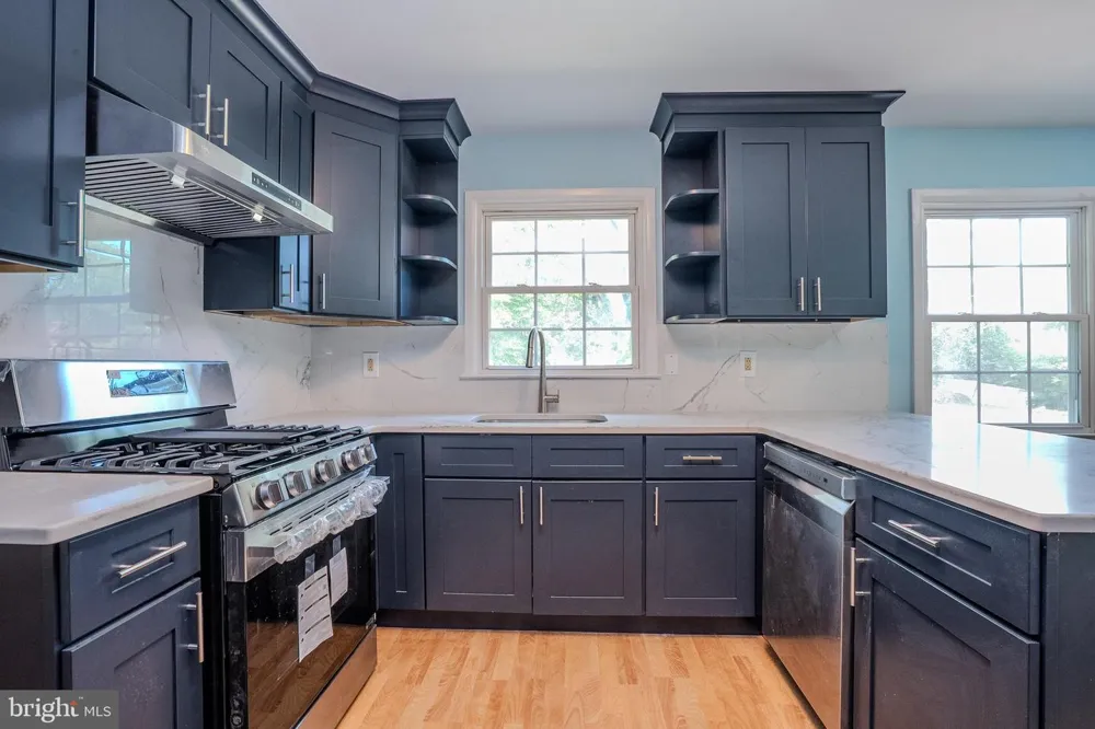 18 PARKER ROAD Plainsboro, NJ 08536