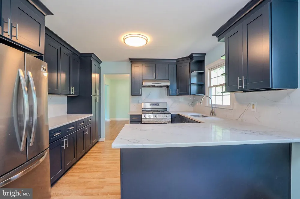 18 PARKER ROAD Plainsboro, NJ 08536