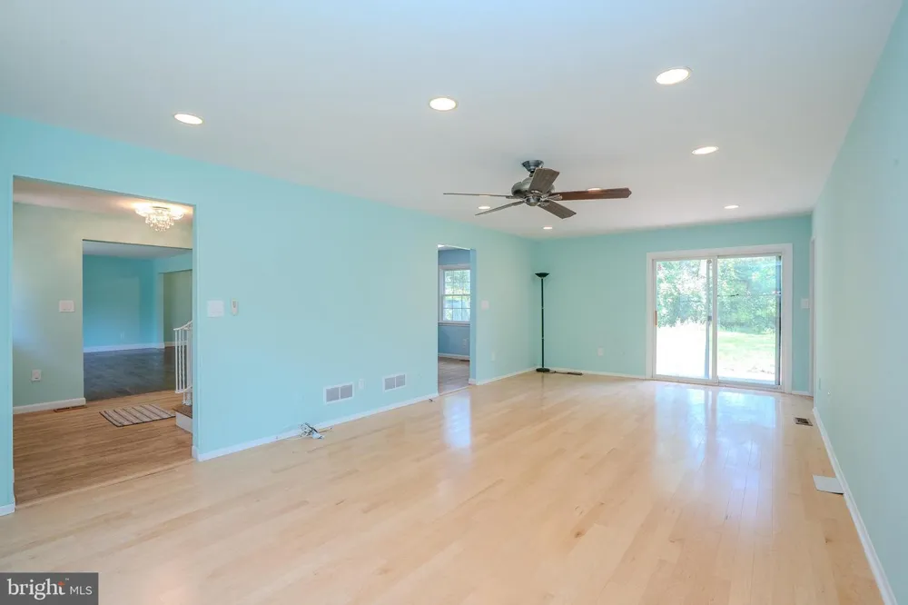 18 PARKER ROAD Plainsboro, NJ 08536