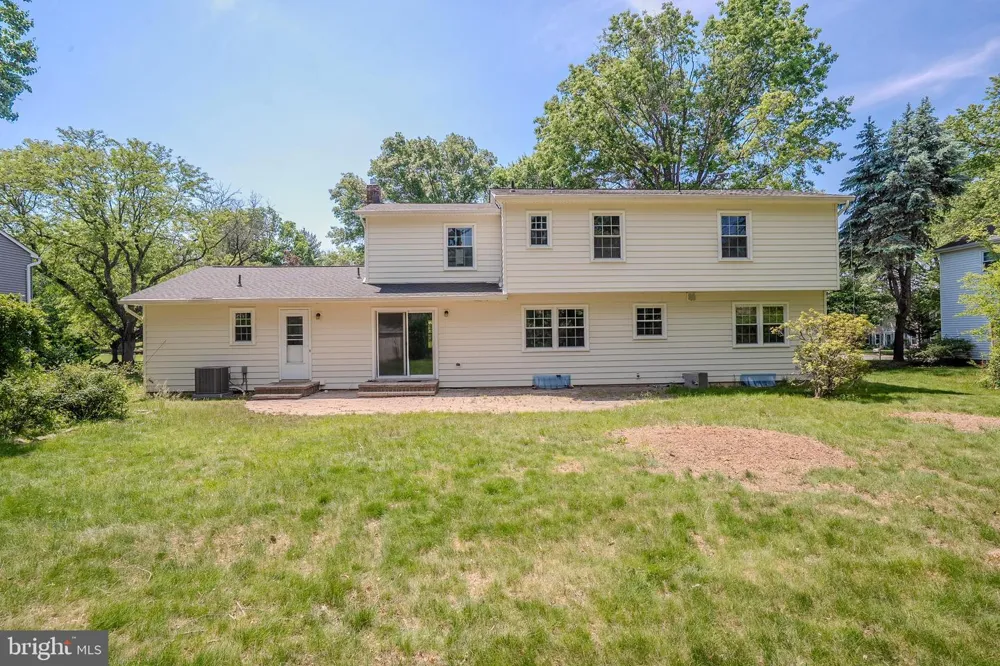 18 PARKER ROAD Plainsboro, NJ 08536
