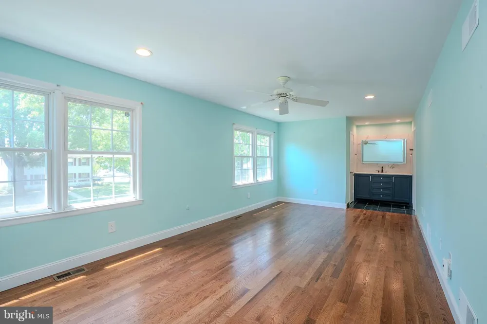 18 PARKER ROAD Plainsboro, NJ 08536