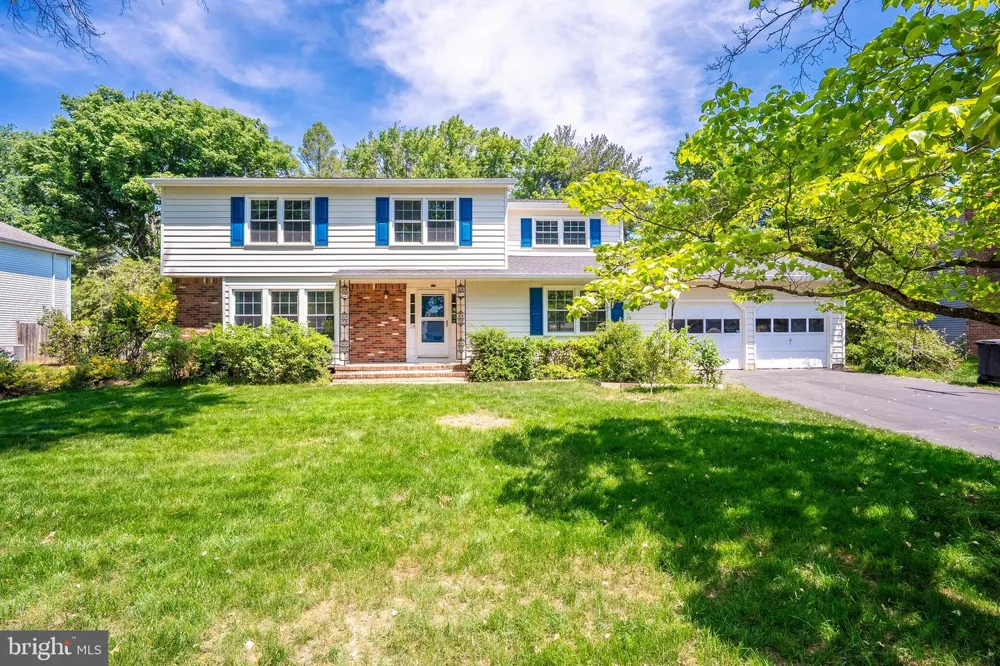 18 PARKER ROAD Plainsboro, NJ 08536