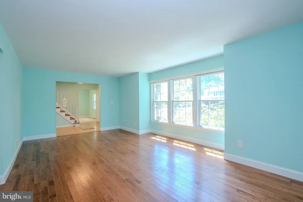 18 PARKER ROAD Plainsboro, NJ 08536