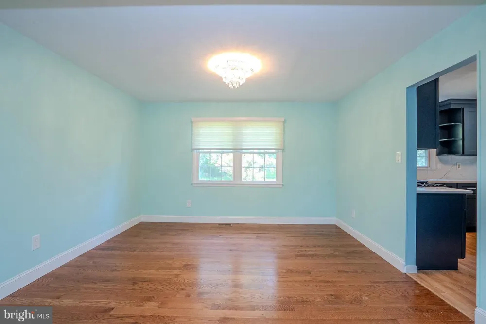 18 PARKER ROAD Plainsboro, NJ 08536