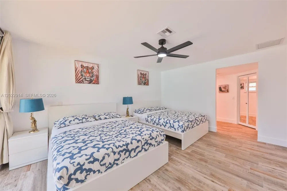 209 Bayshore Dr Cape Coral, FL 33904