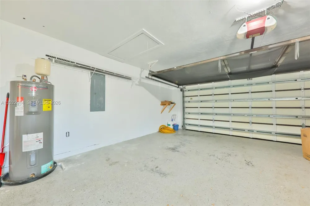 209 Bayshore Dr Cape Coral, FL 33904