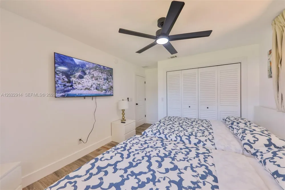 209 Bayshore Dr Cape Coral, FL 33904