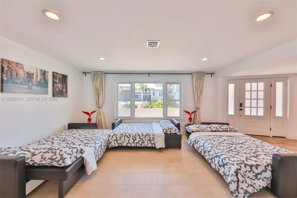 209 Bayshore Dr Cape Coral, FL 33904