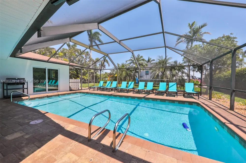209 Bayshore Dr Cape Coral, FL 33904