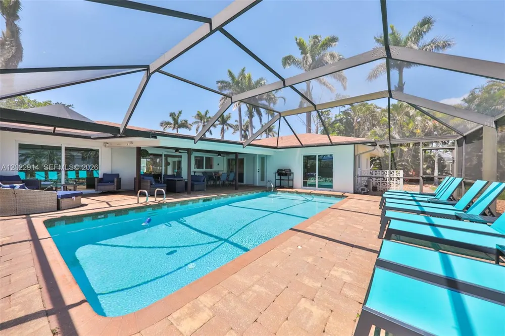 209 Bayshore Dr Cape Coral, FL 33904