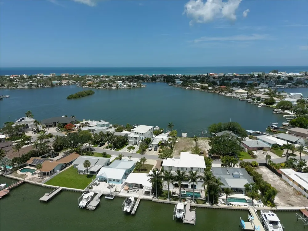 526 20TH AVENUE Indian Rocks Beach, FL 33785