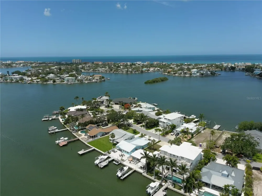 526 20TH AVENUE Indian Rocks Beach, FL 33785