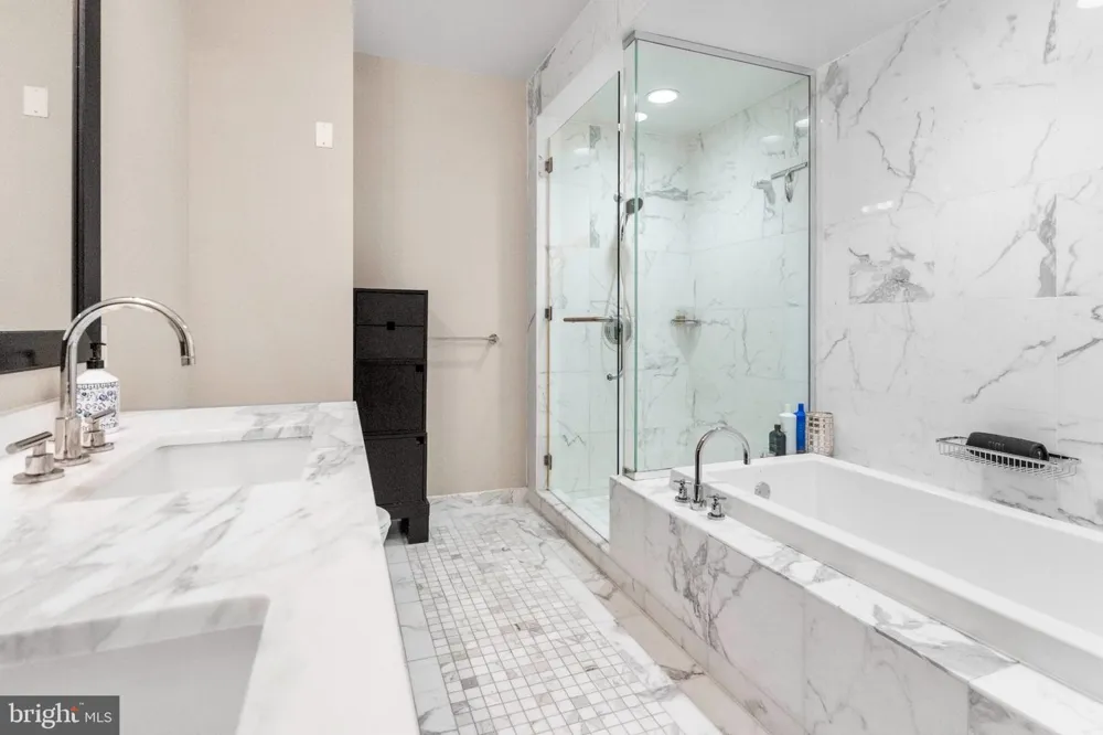 1414 S PENN SQUARE #18G Philadelphia, PA 19102