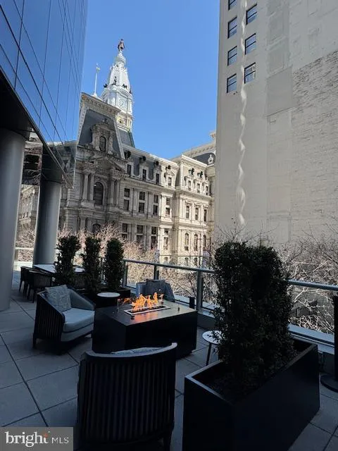 1414 S PENN SQUARE #18G Philadelphia, PA 19102
