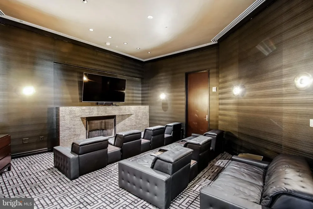 1414 S PENN SQUARE #18G Philadelphia, PA 19102