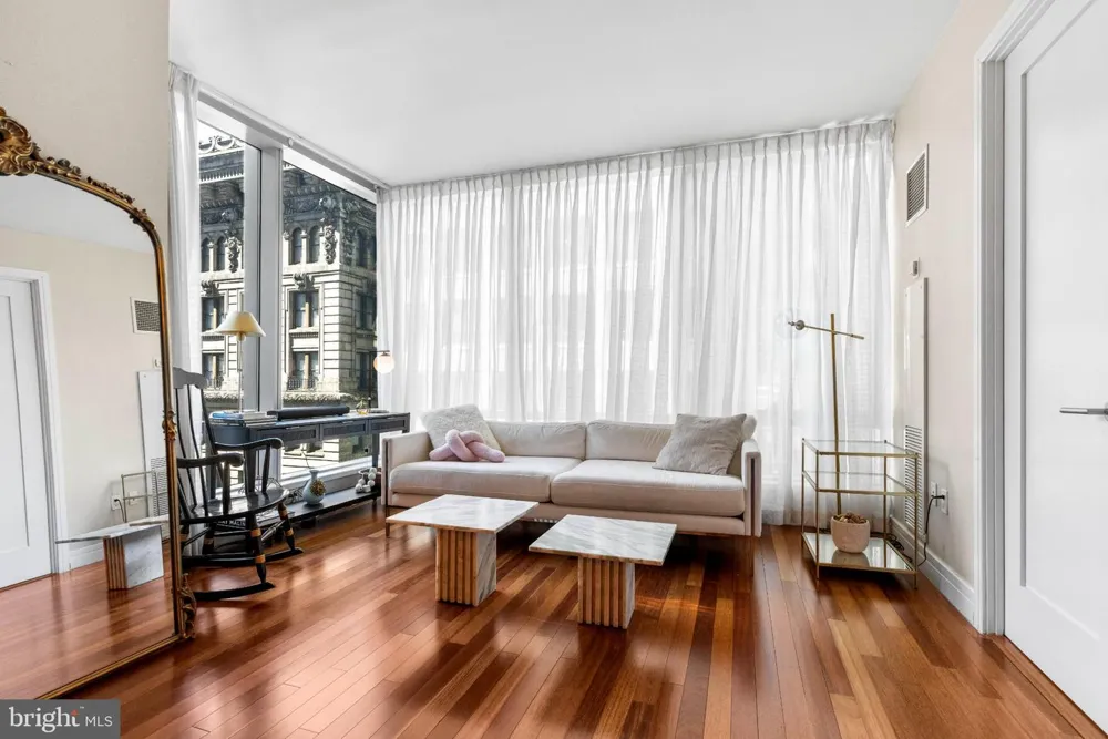 1414 S PENN SQUARE #18G Philadelphia, PA 19102
