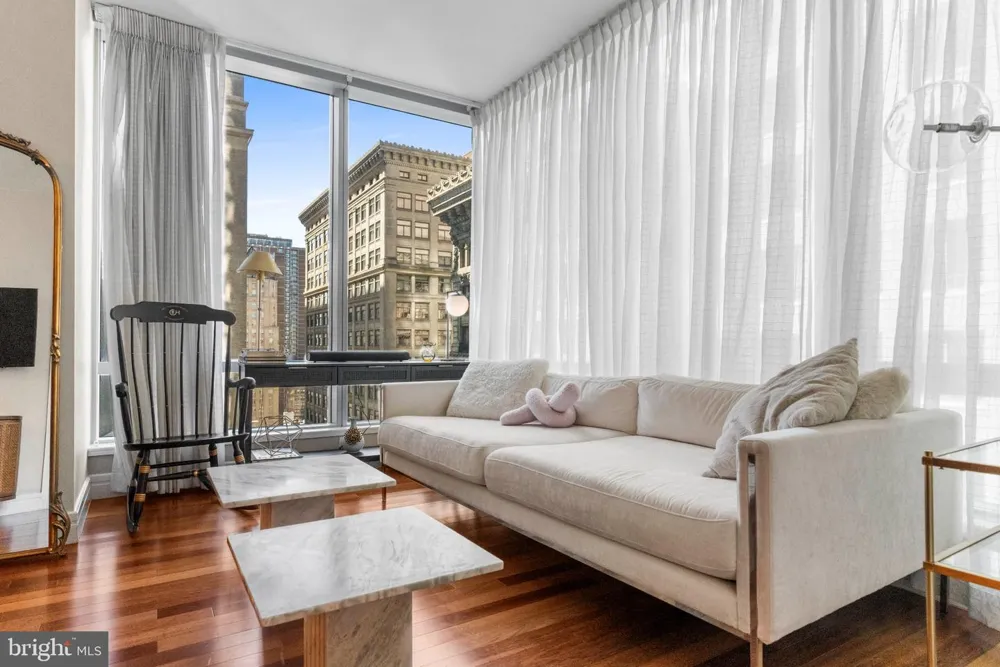 1414 S PENN SQUARE #18G Philadelphia, PA 19102