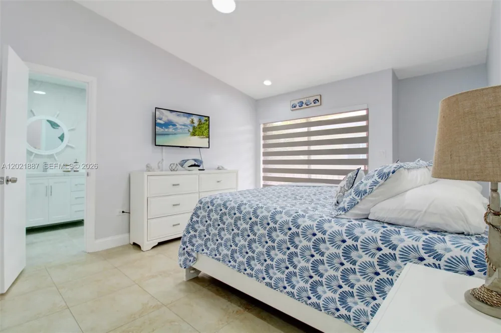 414 Coconut Dr Key Largo, FL 33037