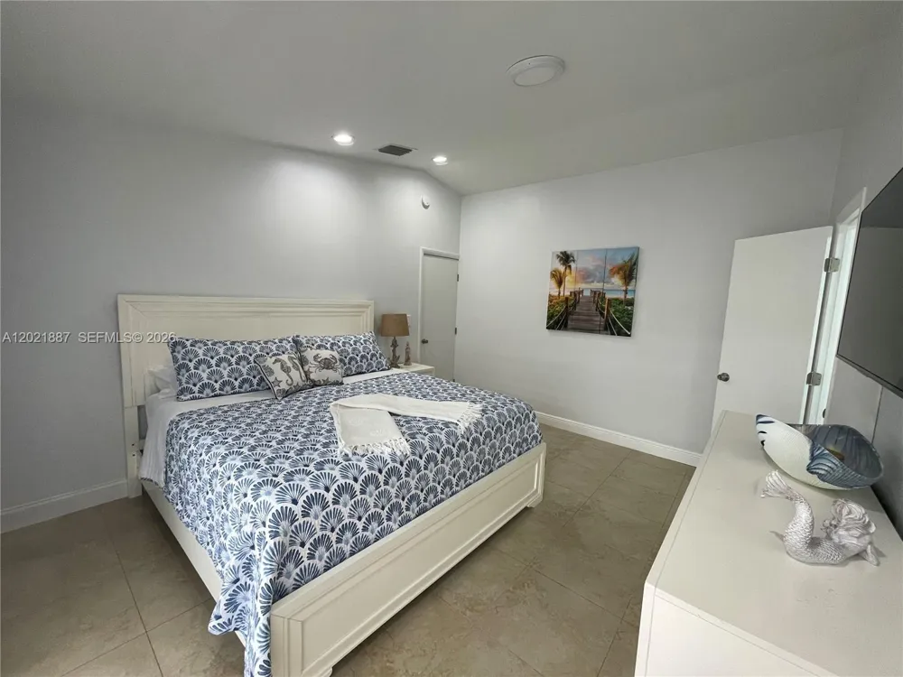 414 Coconut Dr Key Largo, FL 33037