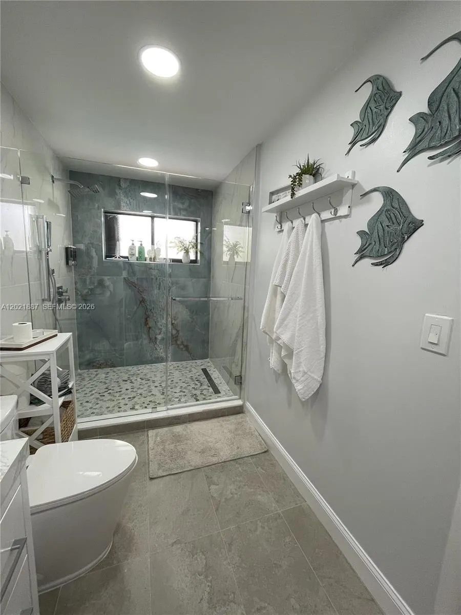 414 Coconut Dr Key Largo, FL 33037