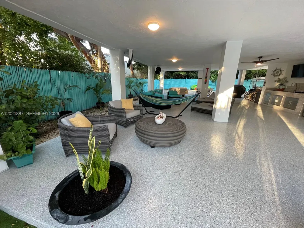 414 Coconut Dr Key Largo, FL 33037