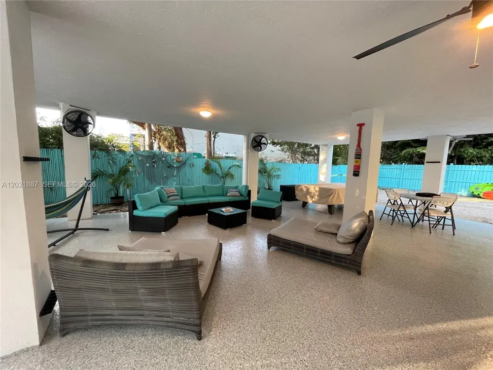 414 Coconut Dr Key Largo, FL 33037