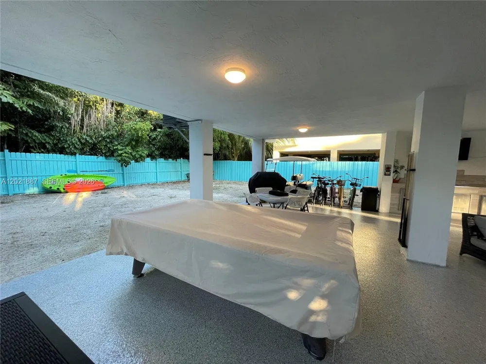 414 Coconut Dr Key Largo, FL 33037
