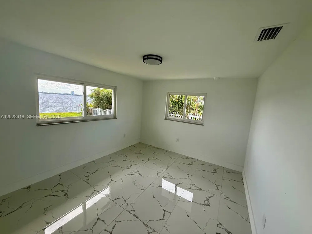 111 E NORTH SHORE AVE Other City - In The State Of Florida, FL 33917