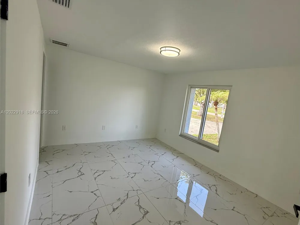111 E NORTH SHORE AVE Other City - In The State Of Florida, FL 33917