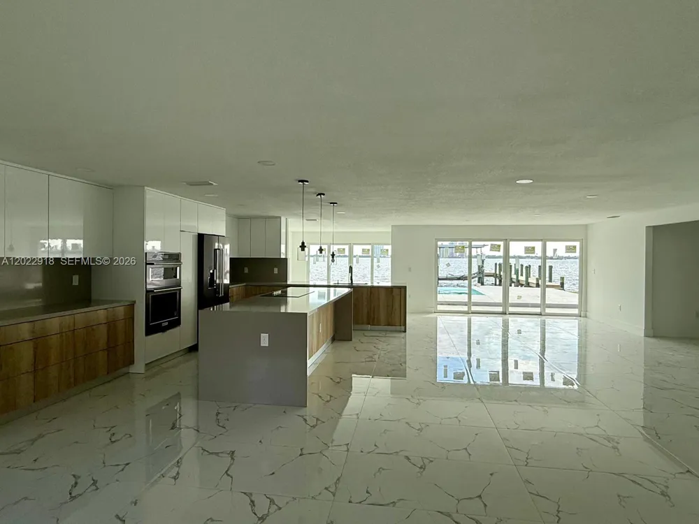 111 E NORTH SHORE AVE Other City - In The State Of Florida, FL 33917