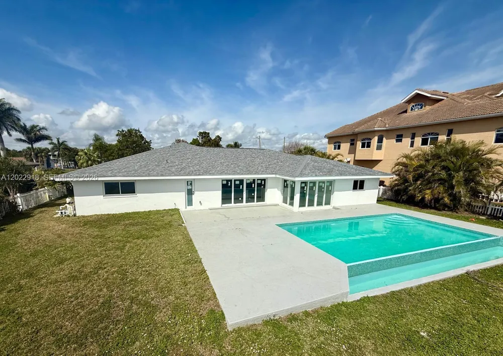 111 E NORTH SHORE AVE Other City - In The State Of Florida, FL 33917