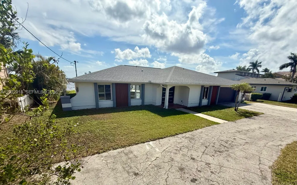 111 E NORTH SHORE AVE Other City - In The State Of Florida, FL 33917