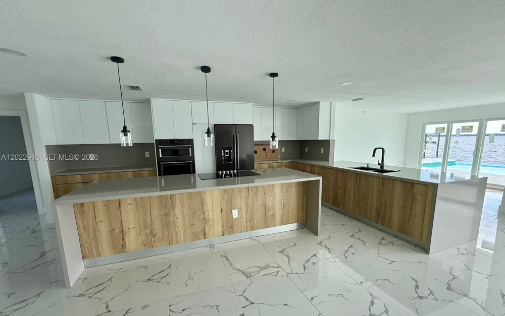 111 E NORTH SHORE AVE Other City - In The State Of Florida, FL 33917