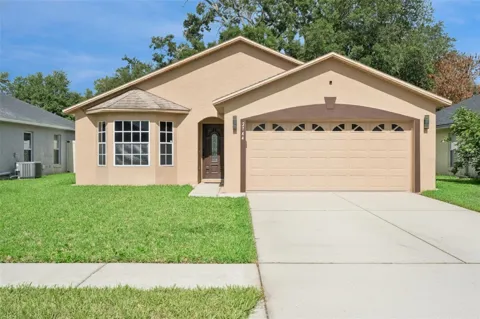 2744 PALM ISLE WAY