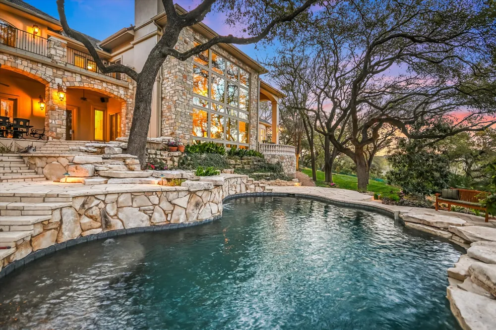 4646 Rockcliff Road Austin, TX 78746