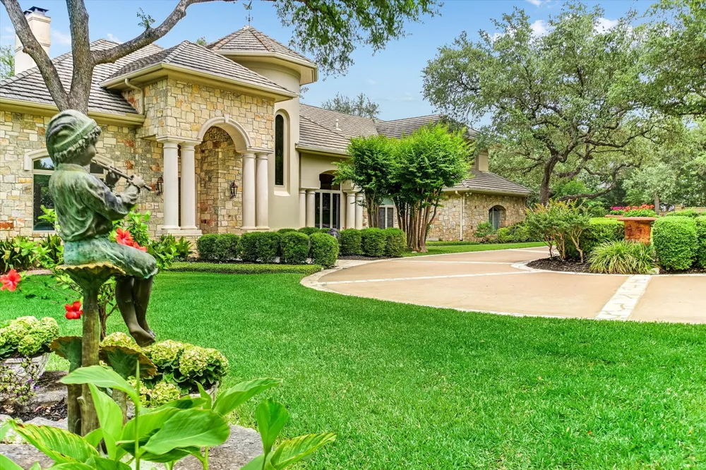 4646 Rockcliff Road Austin, TX 78746