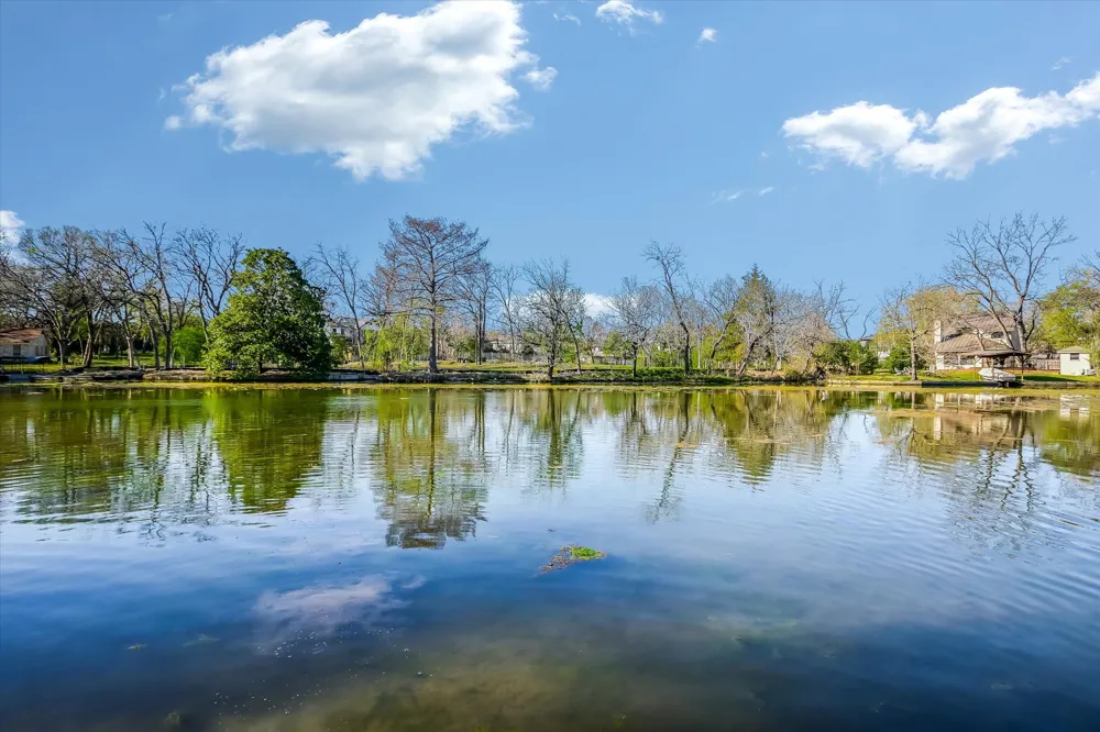 4646 Rockcliff Road Austin, TX 78746