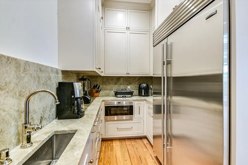 4646 Rockcliff Road Austin, TX 78746